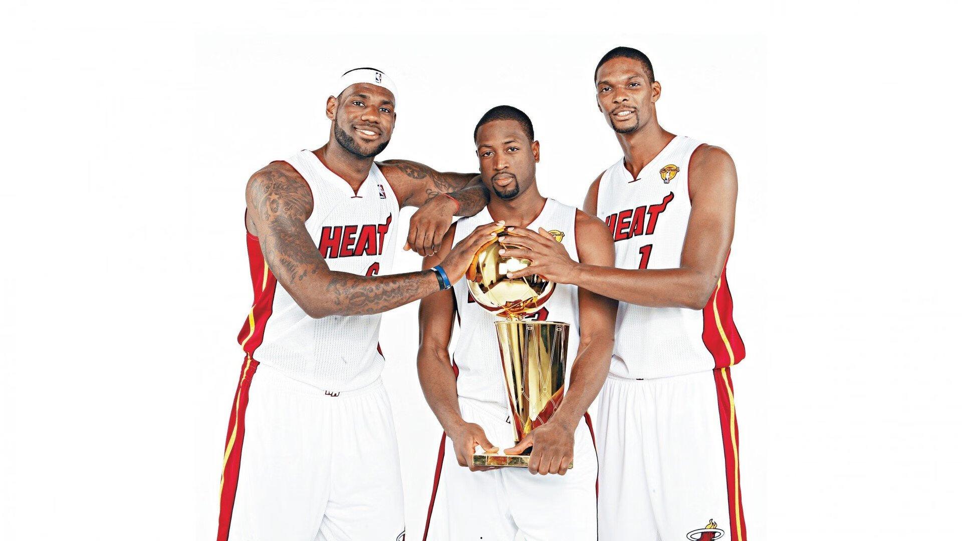 罗伊斯戴帽闪耀主场收官战！多特5-2大胜美因茨 施洛特贝克世界波定胜局