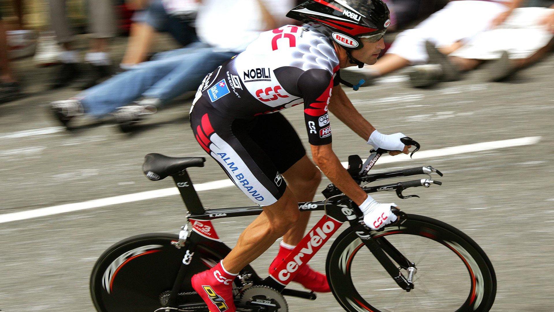 拉门斯首谈与舒梅切尔关系转变，从陌生否定到友好互助，门将传承铸就新篇章